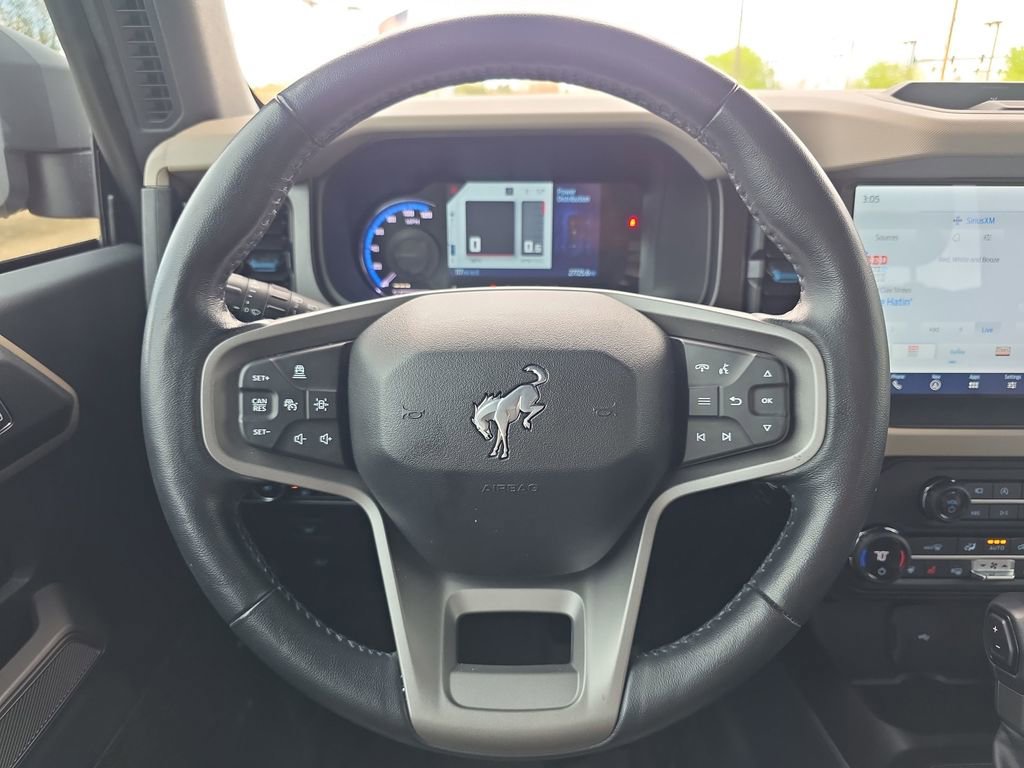 Used 2023 Ford Bronco Wildtrak image 14