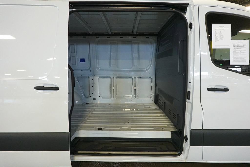 Used 2025 Mercedes-Benz Sprinter 2500 image 20