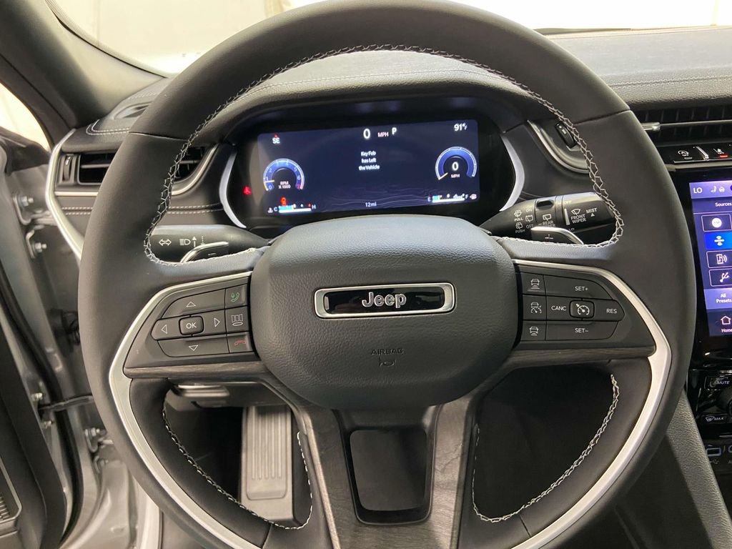 New 2025 Jeep Grand Cherokee L Limited w/ Luxury Tech Group II image 24