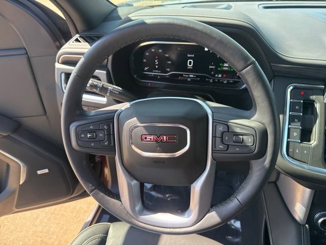 Used 2022 GMC Yukon XL SLT w/ SLT Premium Package AWD/4WD image 17