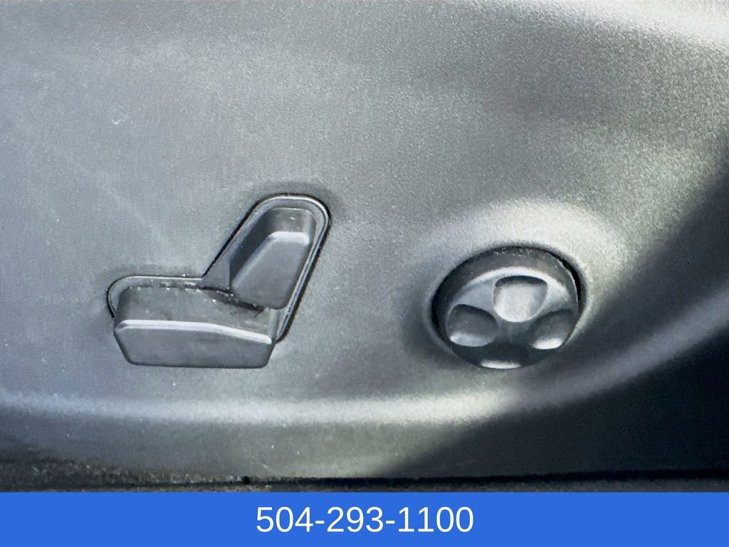 Used 2020 Jeep Cherokee Latitude Plus FWD image 21