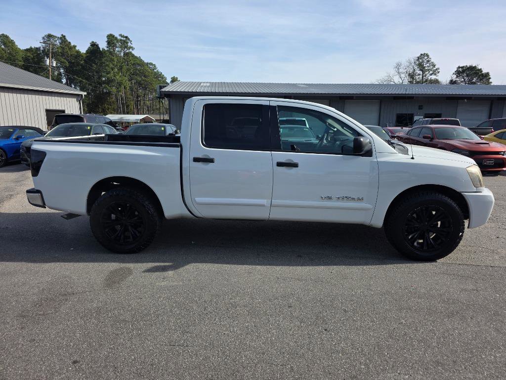 Used 2012 Nissan Titan SV w/ SV Value Truck Pkg image 4