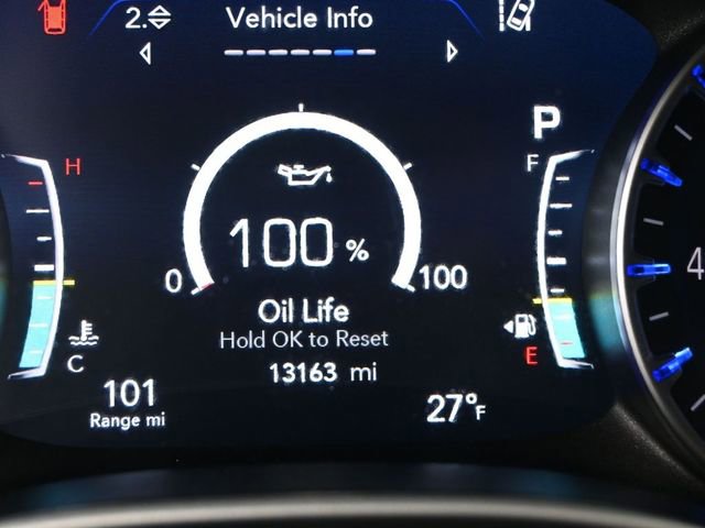 Used 2025 Chrysler Pacifica Select image 19