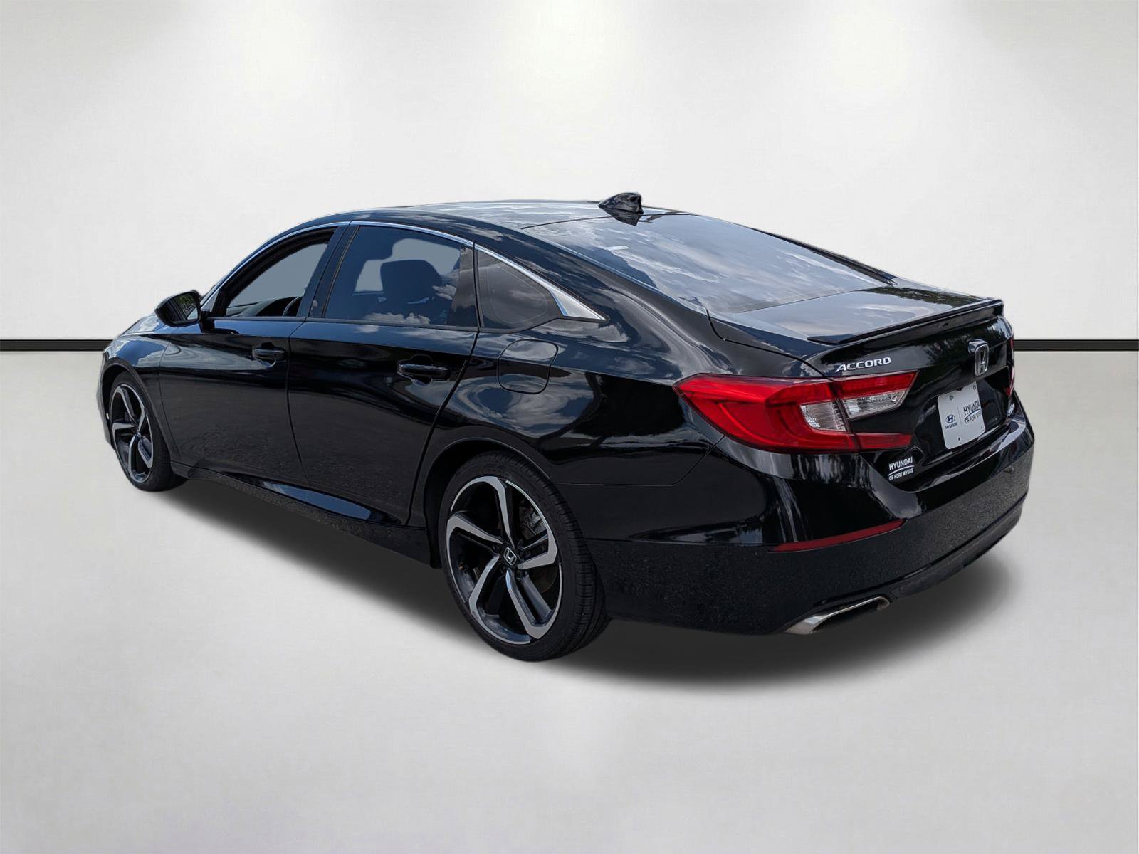 Used 2021 Honda Accord Sport image 6