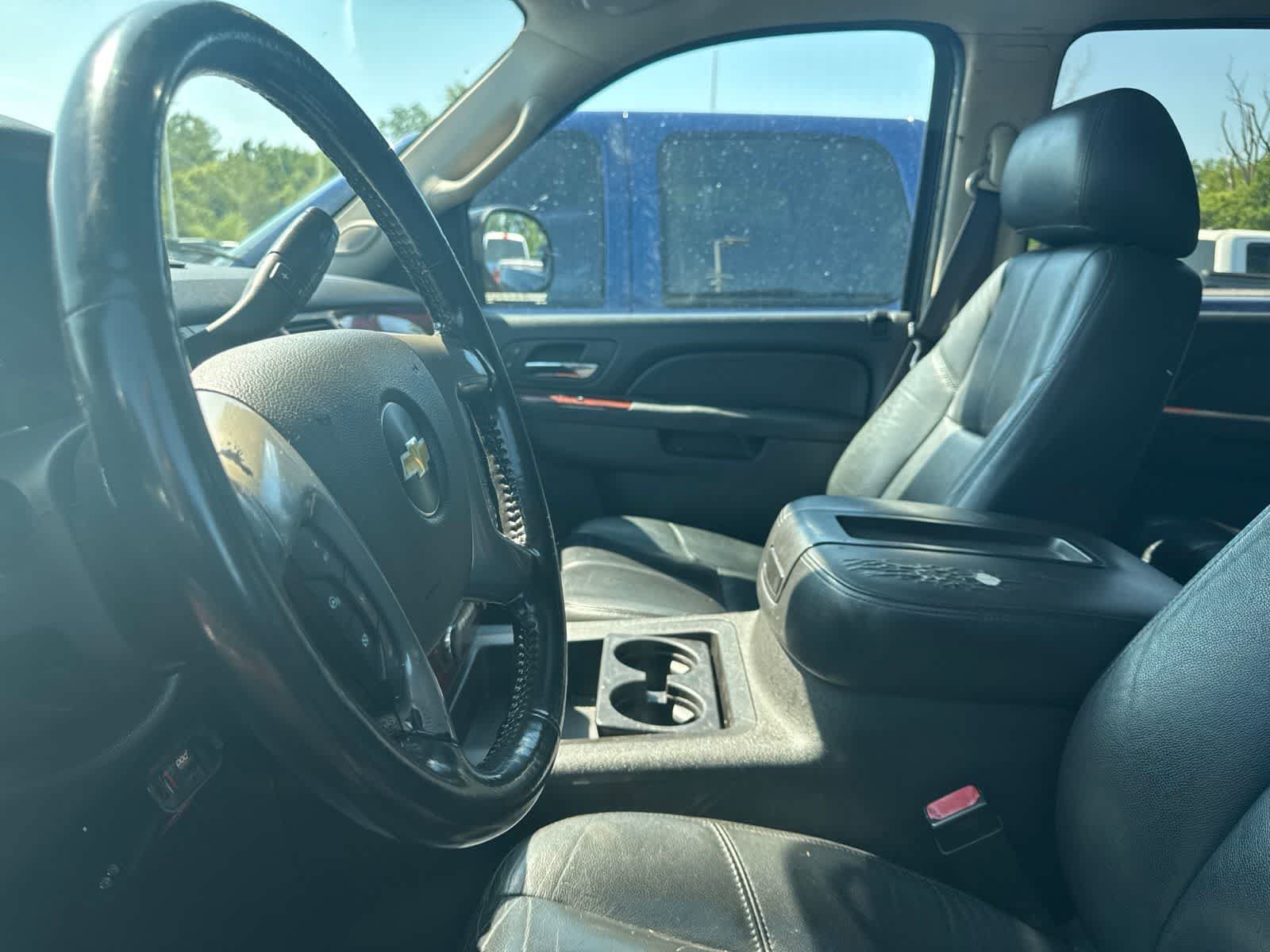 Used 2012 Chevrolet Suburban LT AWD/4WD image 32