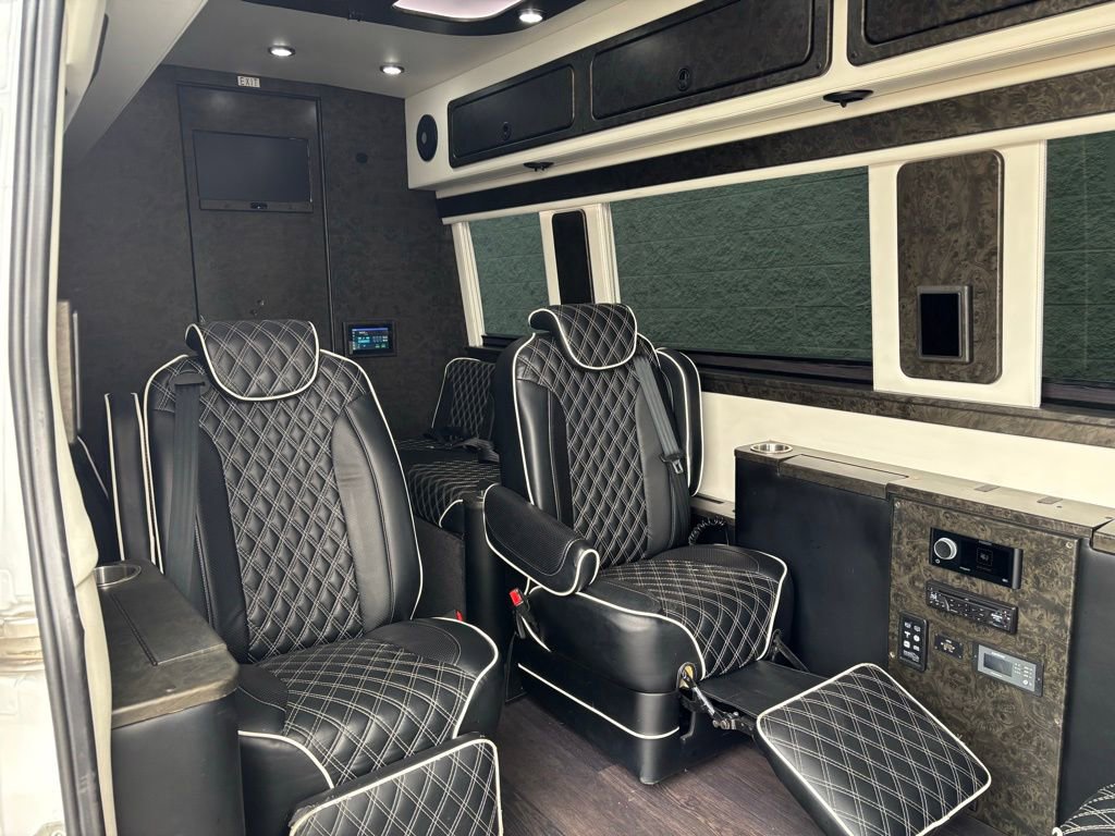 Used 2019 Mercedes-Benz Sprinter 170 w/ Driver Convenience Package image 36