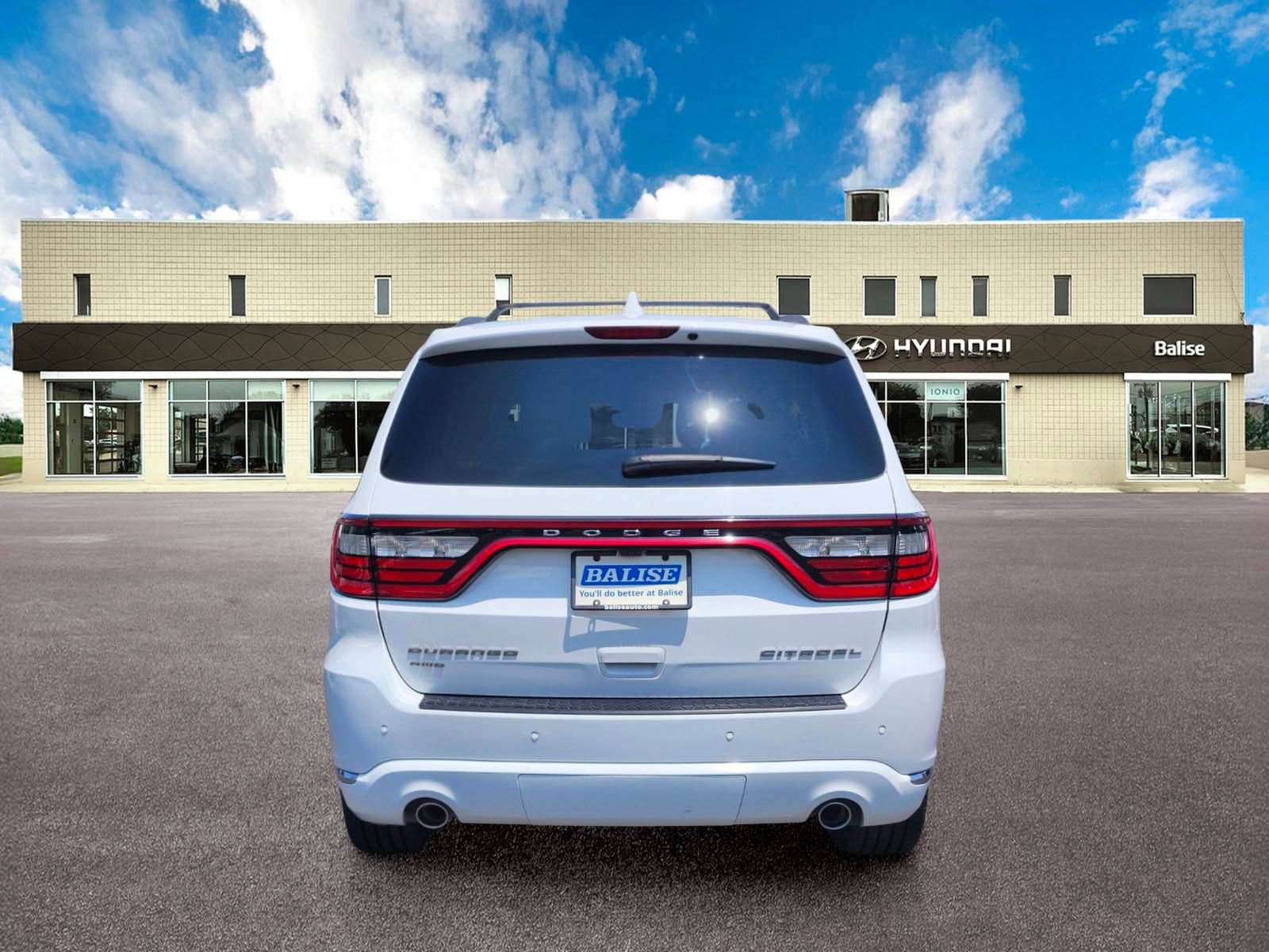 Used 2017 Dodge Durango Citadel w/ Technology Group AWD/4WD image 4