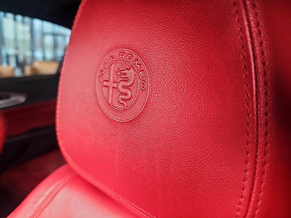 Used 2020 Alfa Romeo Giulia Ti Sport image 16