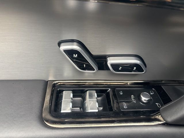 Used 2025 Land Rover Range Rover Sport Dynamic SE image 18