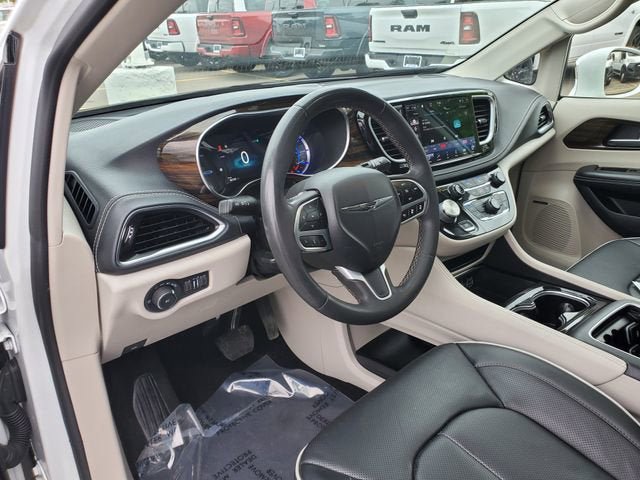 Used 2022 Chrysler Pacifica Limited FWD image 12