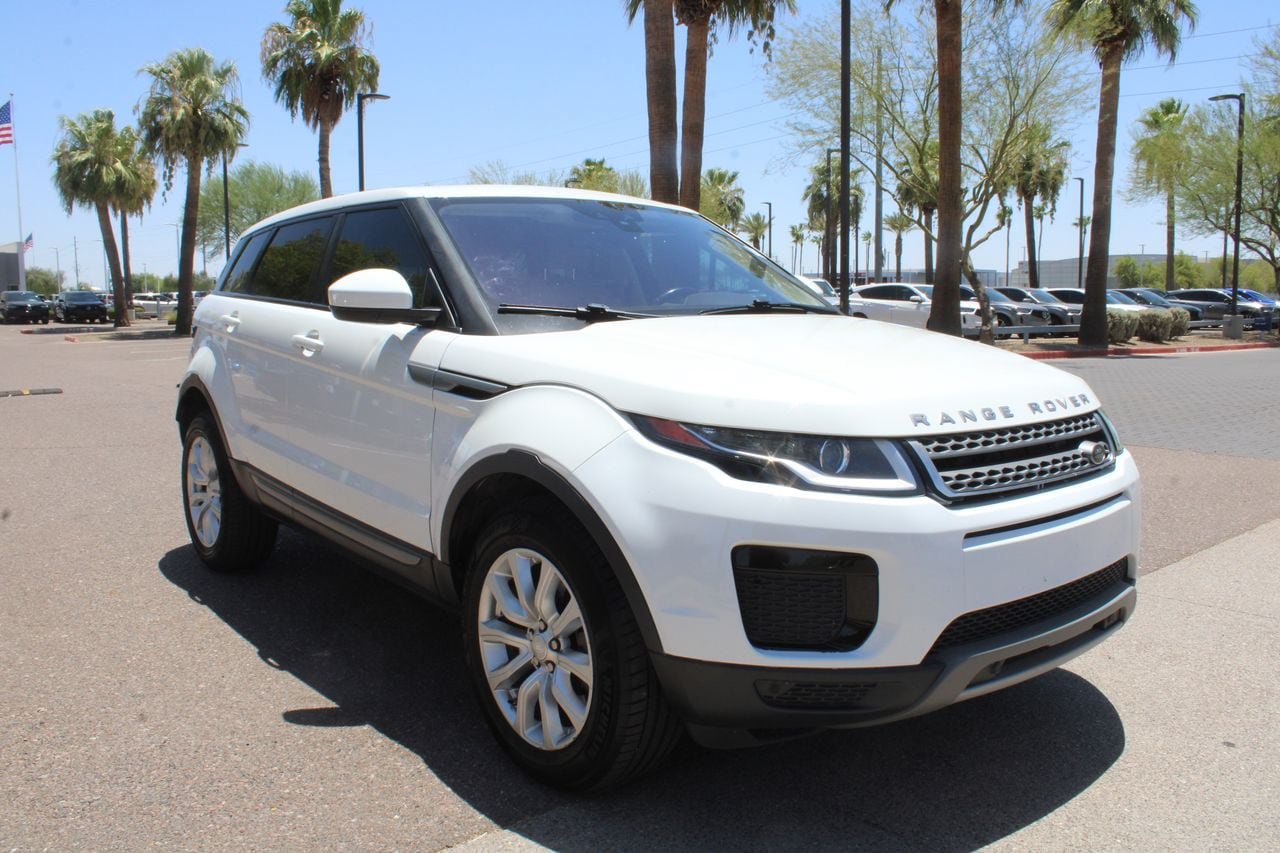 Used 2019 Land Rover Range Rover Evoque SE AWD/4WD image 8