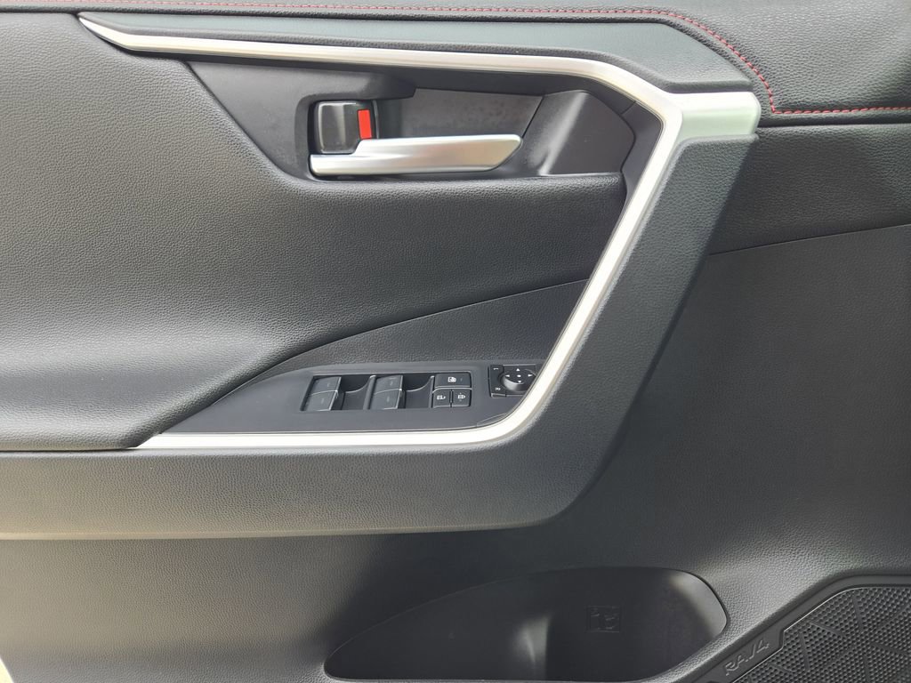 Certified 2025 Toyota RAV4 XSE image 25