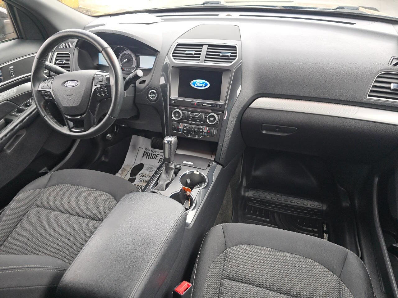 Used 2017 Ford Explorer XLT w/ Equipment Group 201A image 30