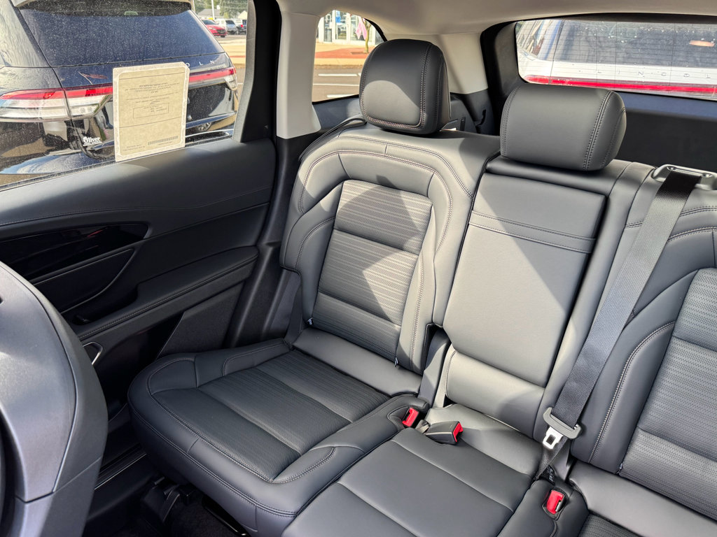 New 2026 Lincoln Nautilus Reserve w/ Jet Appearance Package image 30