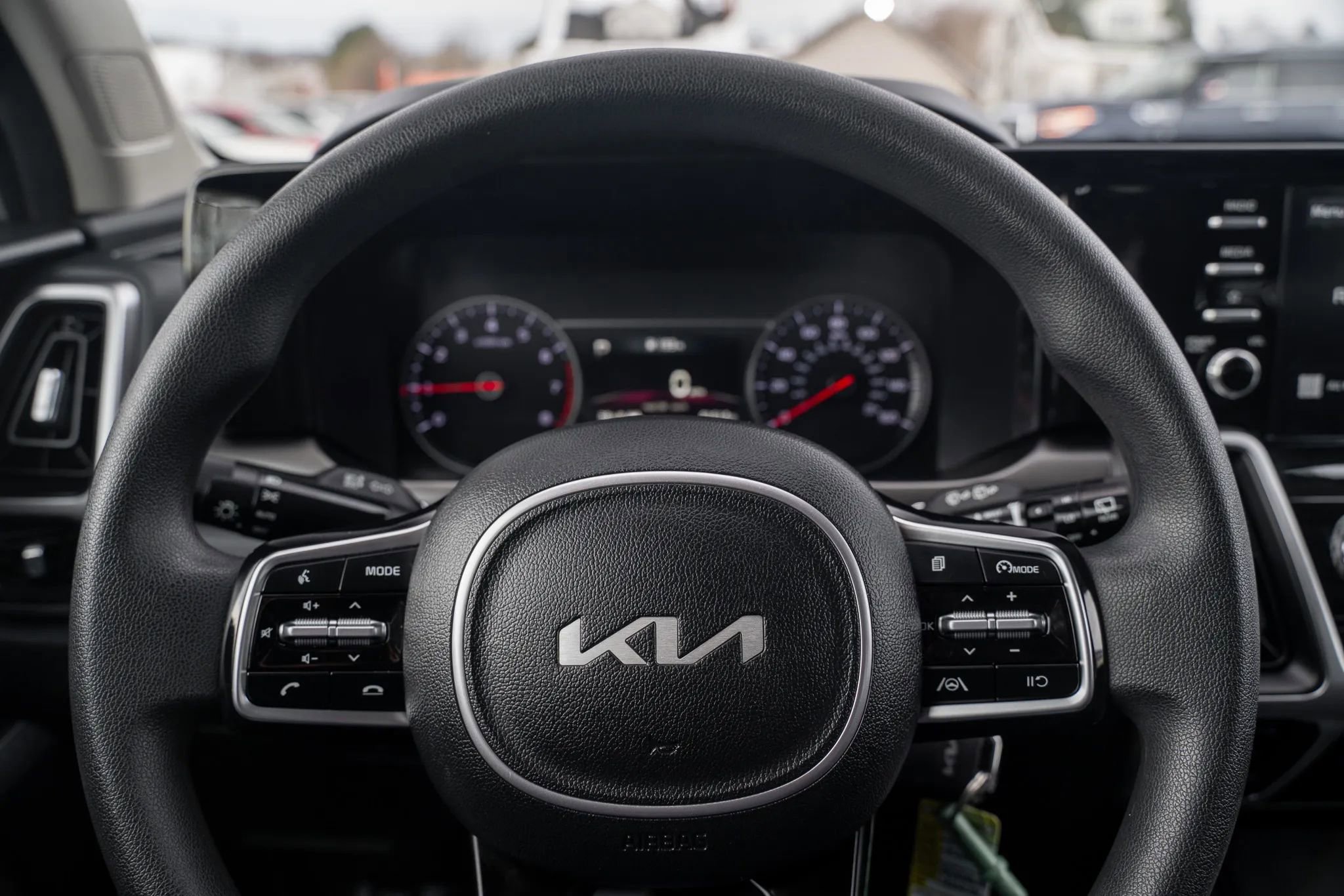 Used 2022 Kia Sorento LX image 16