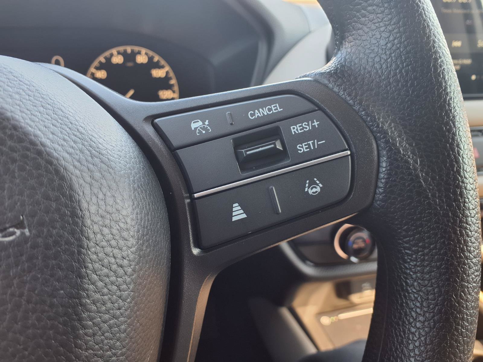 Certified 2027 Honda HR-V LX image 16