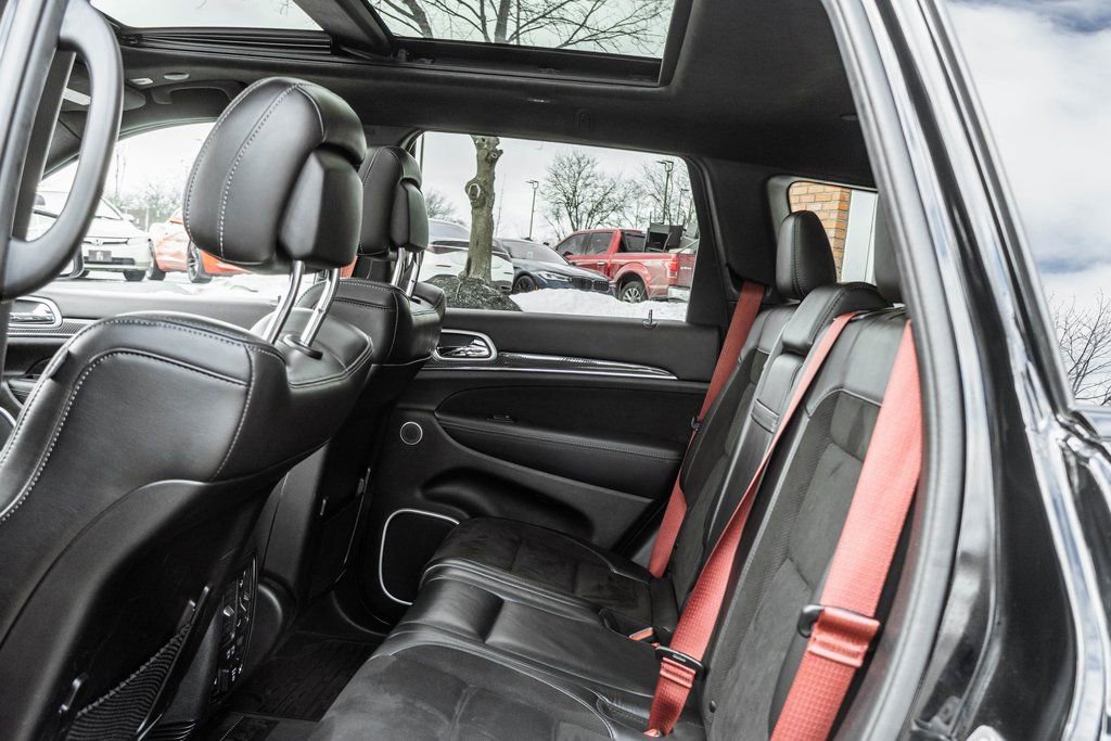 Used 2020 Jeep Grand Cherokee SRT image 30