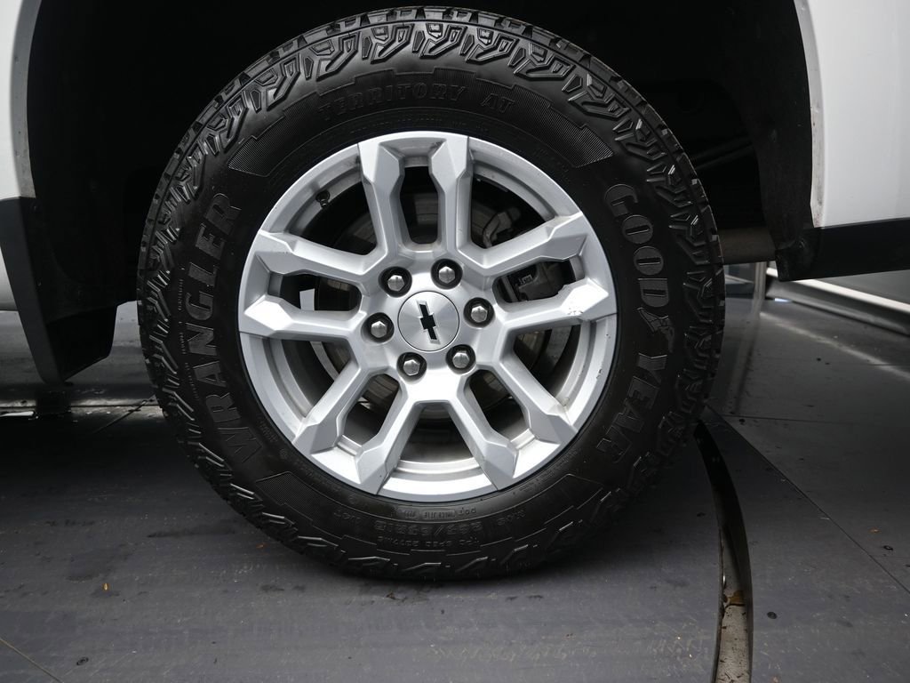 Used 2023 Chevrolet Silverado 1500 RST image 10