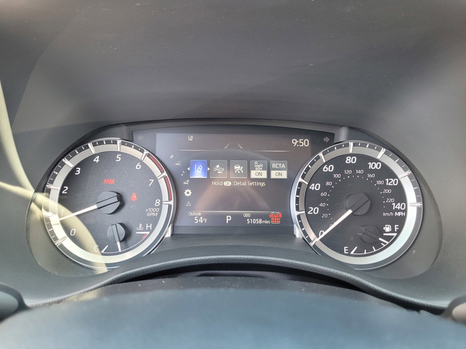 Used 2024 Toyota Highlander LE AWD/4WD image 24