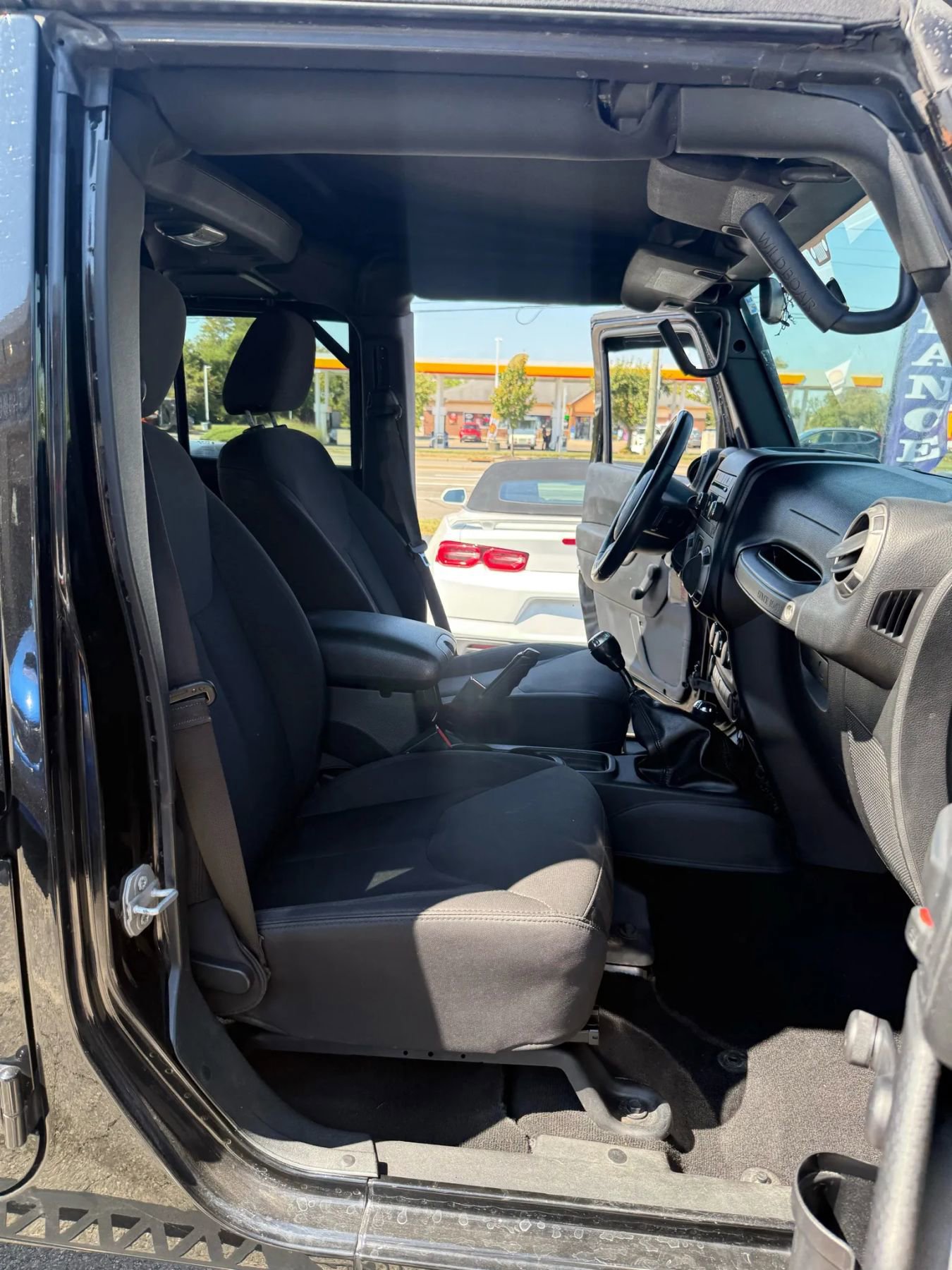 Used 2016 Jeep Wrangler Unlimited Sport w/ Connectivity Group image 21