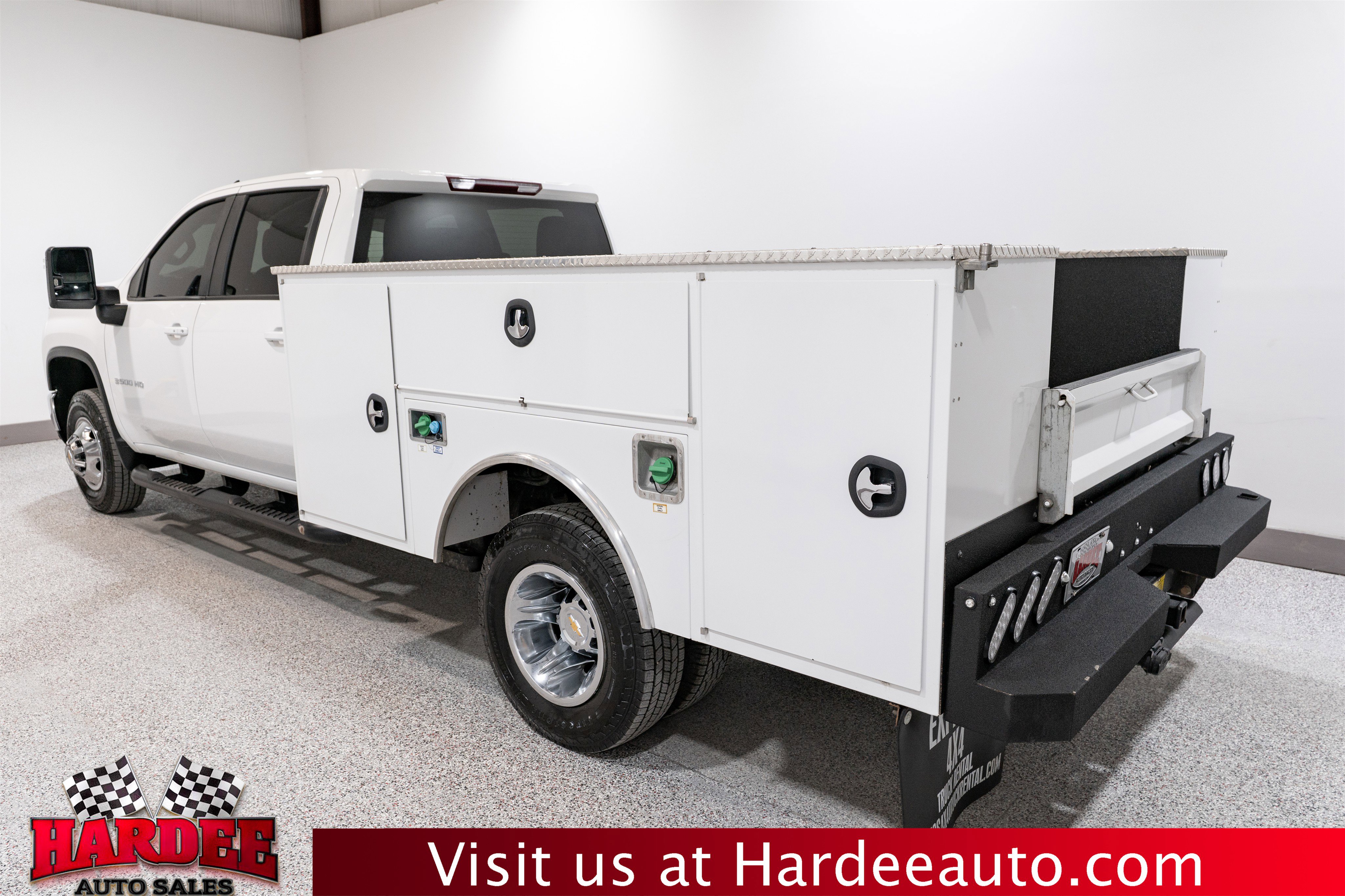 Used 2024 Chevrolet Silverado 3500 LT w/ Convenience Package AWD/4WD image 3