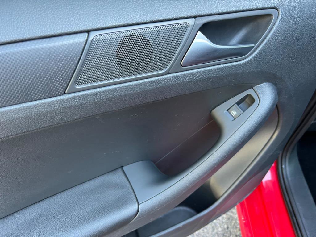 Used 2013 Volkswagen Jetta Sedan image 12