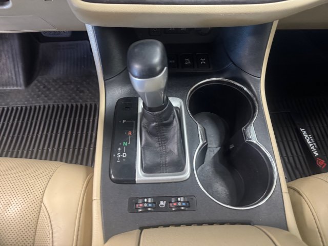 Used 2018 Toyota Highlander Limited AWD/4WD image 16