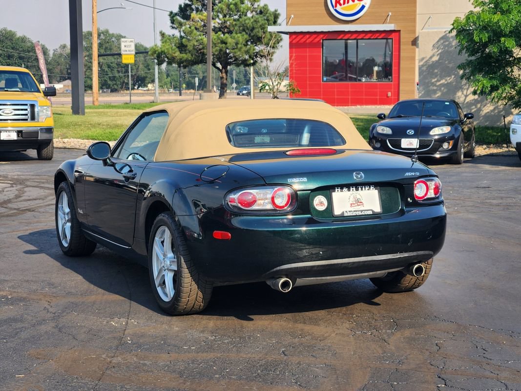 Used 2008 MAZDA MX-5 Miata Sport RWD image 9