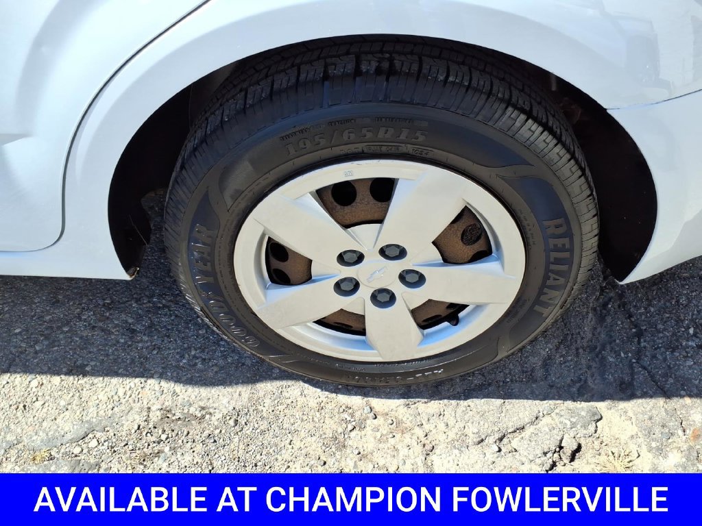 Used 2013 Chevrolet Sonic LS FWD image 7