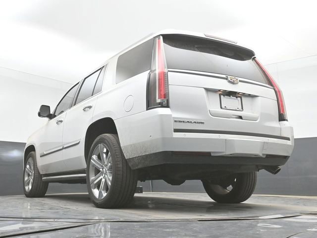 Used 2020 Cadillac Escalade Premium Luxury AWD/4WD image 31