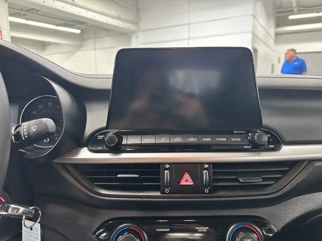 Used 2019 Kia Forte LXS FWD image 5