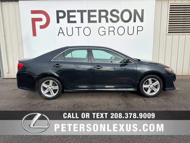 Used 2013 Toyota Camry SE image 2
