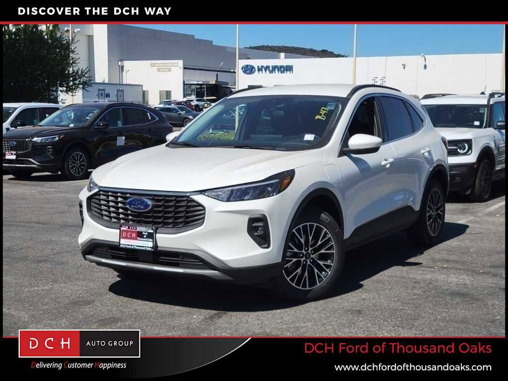 New 2025 Ford Escape SE