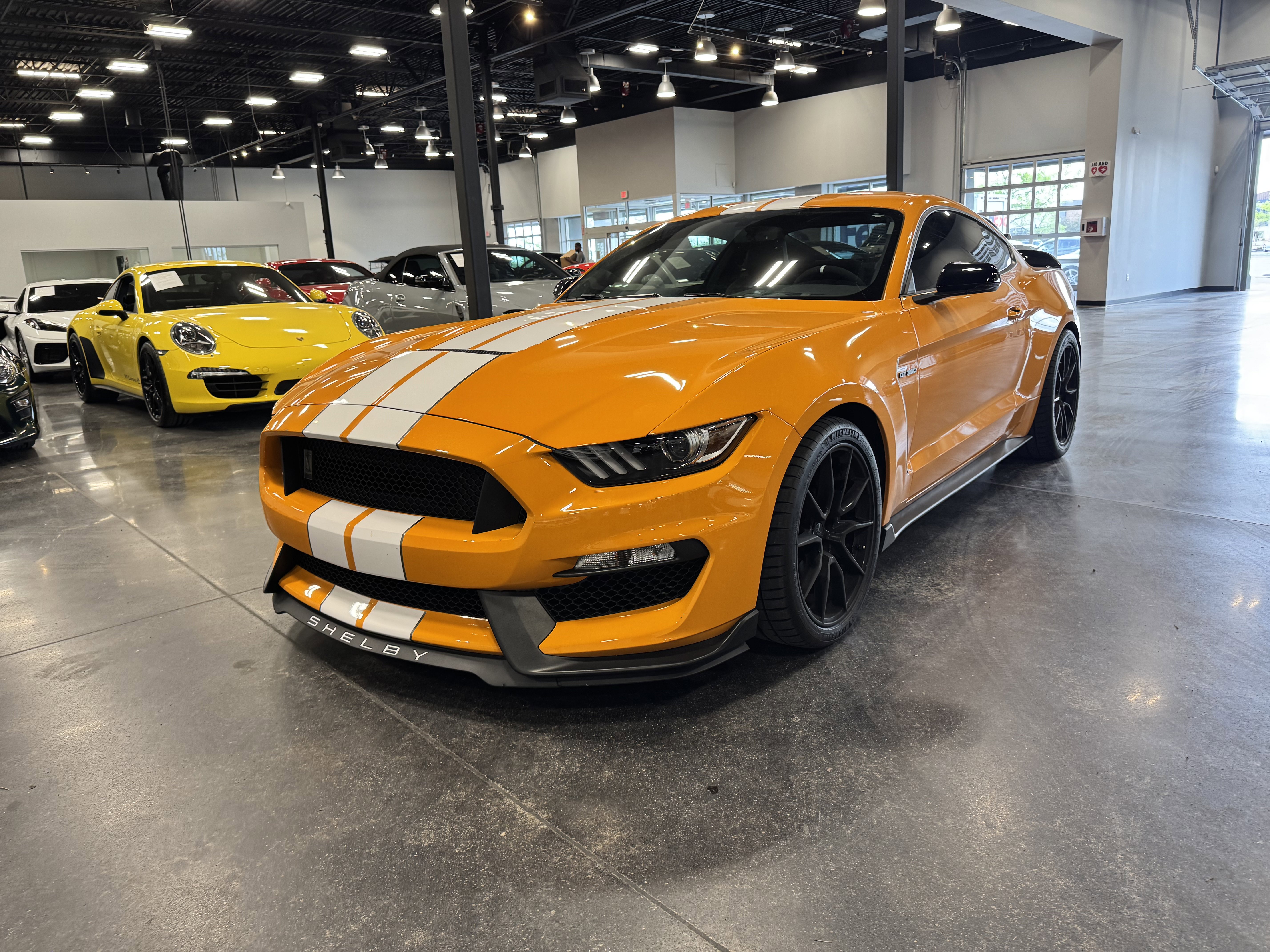 Used 2019 Ford Mustang Shelby GT350 w/ Technology Package RWD image 7