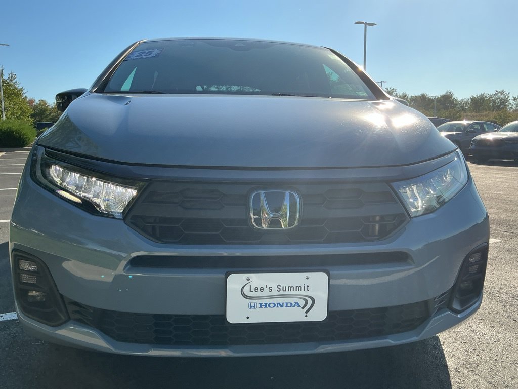 Used 2025 Honda Odyssey Sport-L image 19