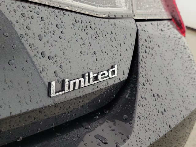Used 2023 Hyundai Elantra Limited FWD image 8