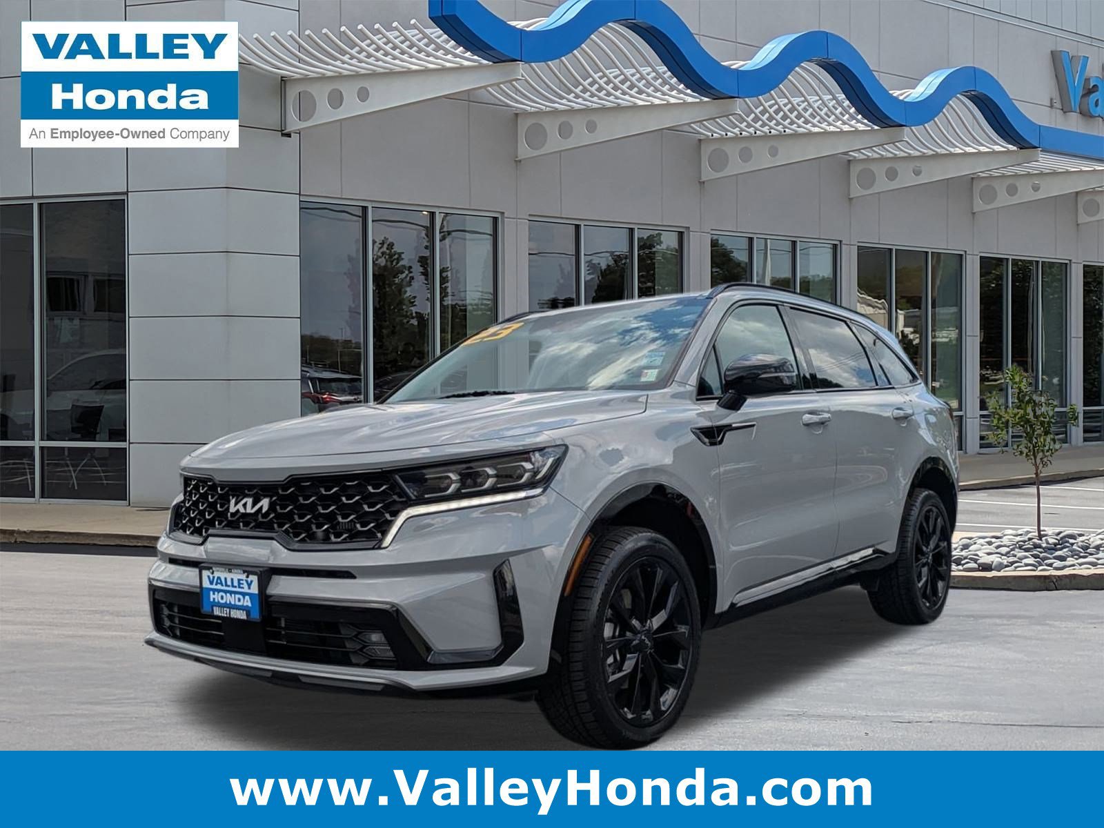 Used 2023 Kia Sorento SX
