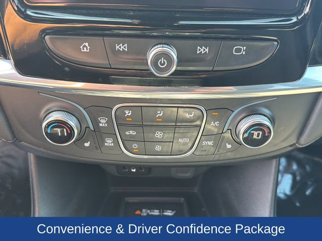 Used 2023 Chevrolet Traverse LT FWD image 14