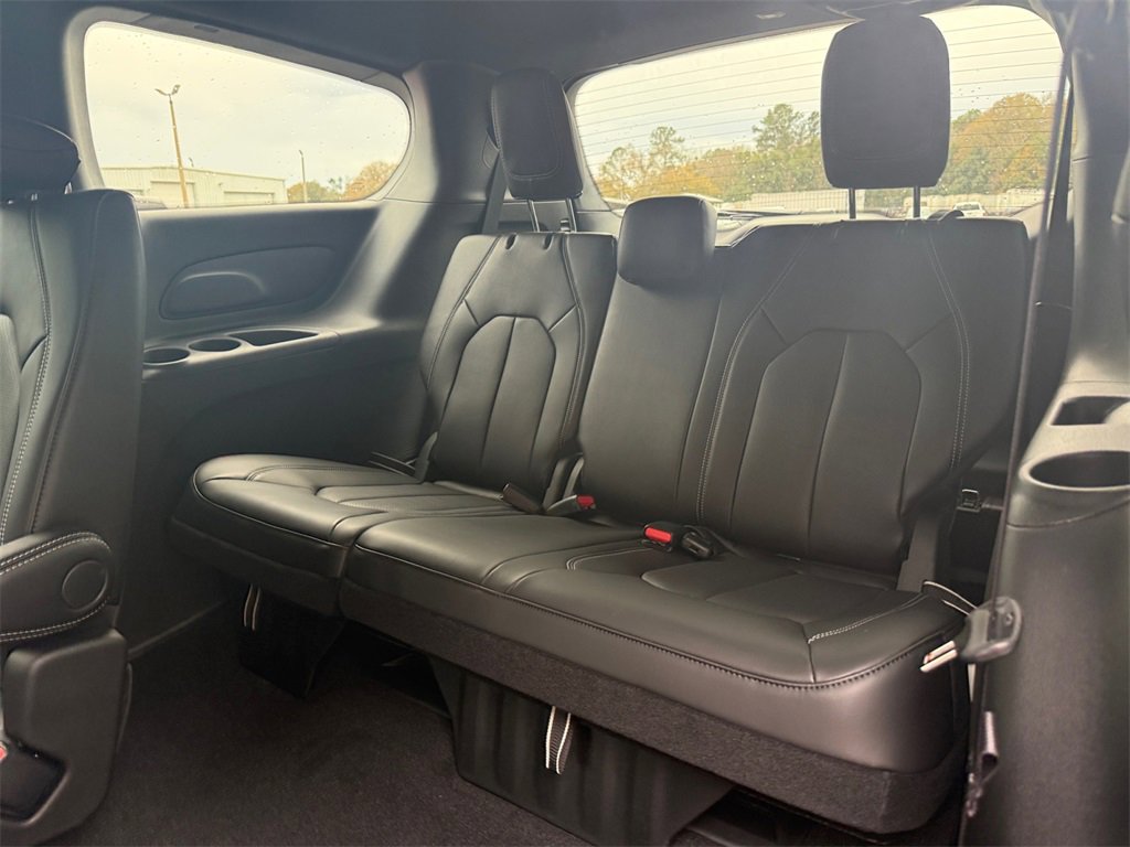 New 2026 Chrysler Pacifica Select image 29