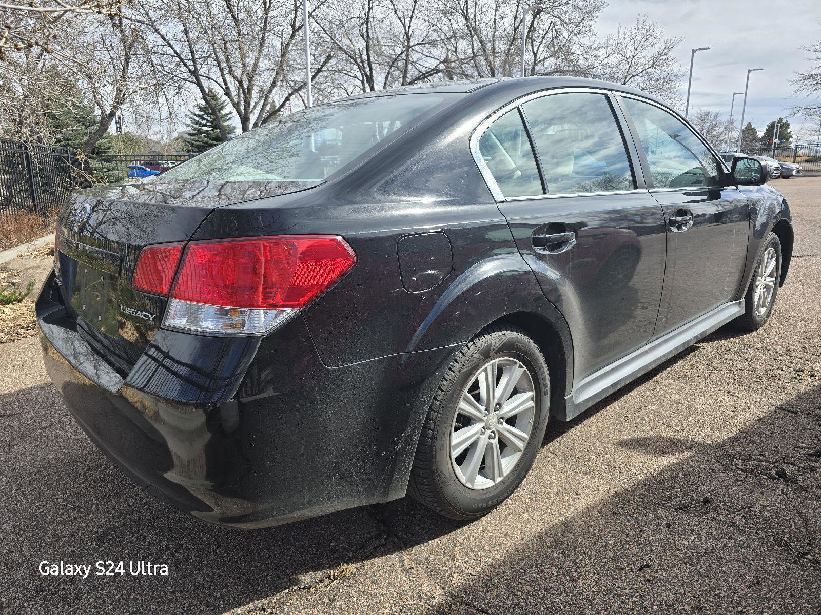 Used 2012 Subaru Legacy 2.5i Premium w/ All-Weather Pkg image 16
