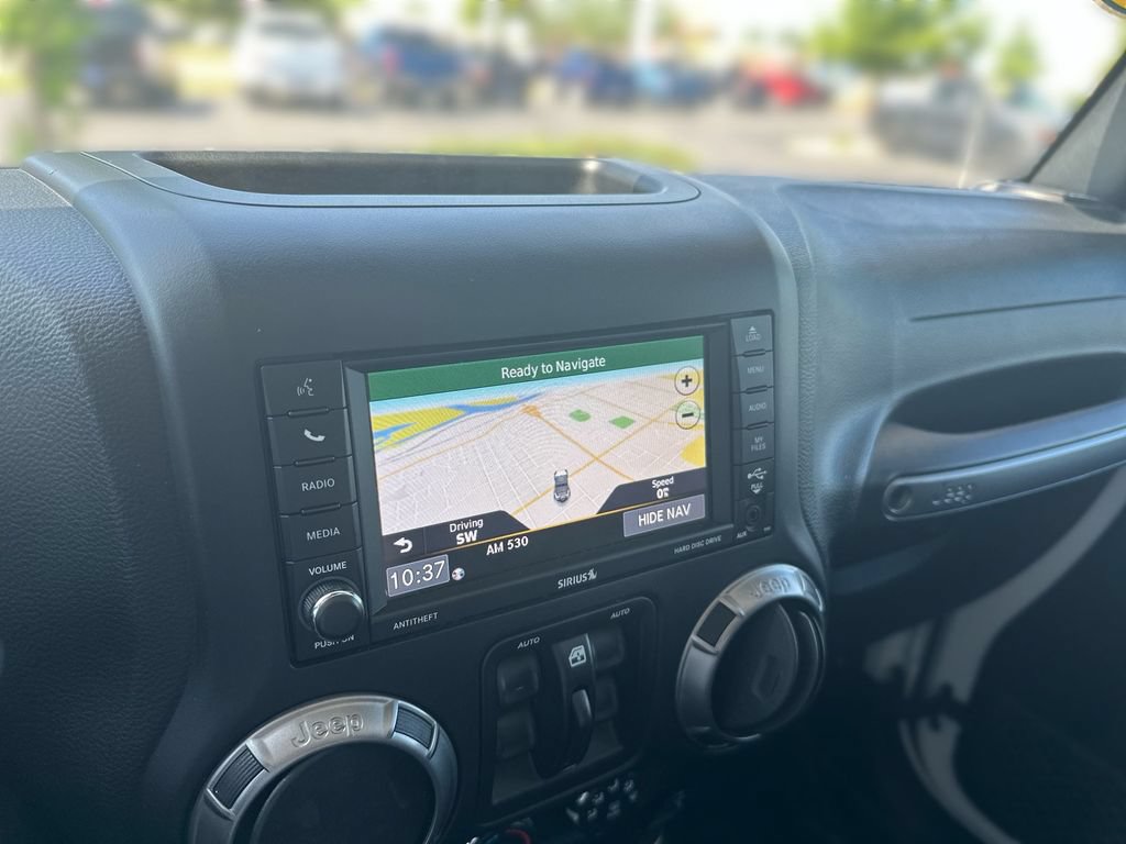 Used 2018 Jeep Wrangler Unlimited Sahara AWD/4WD image 18