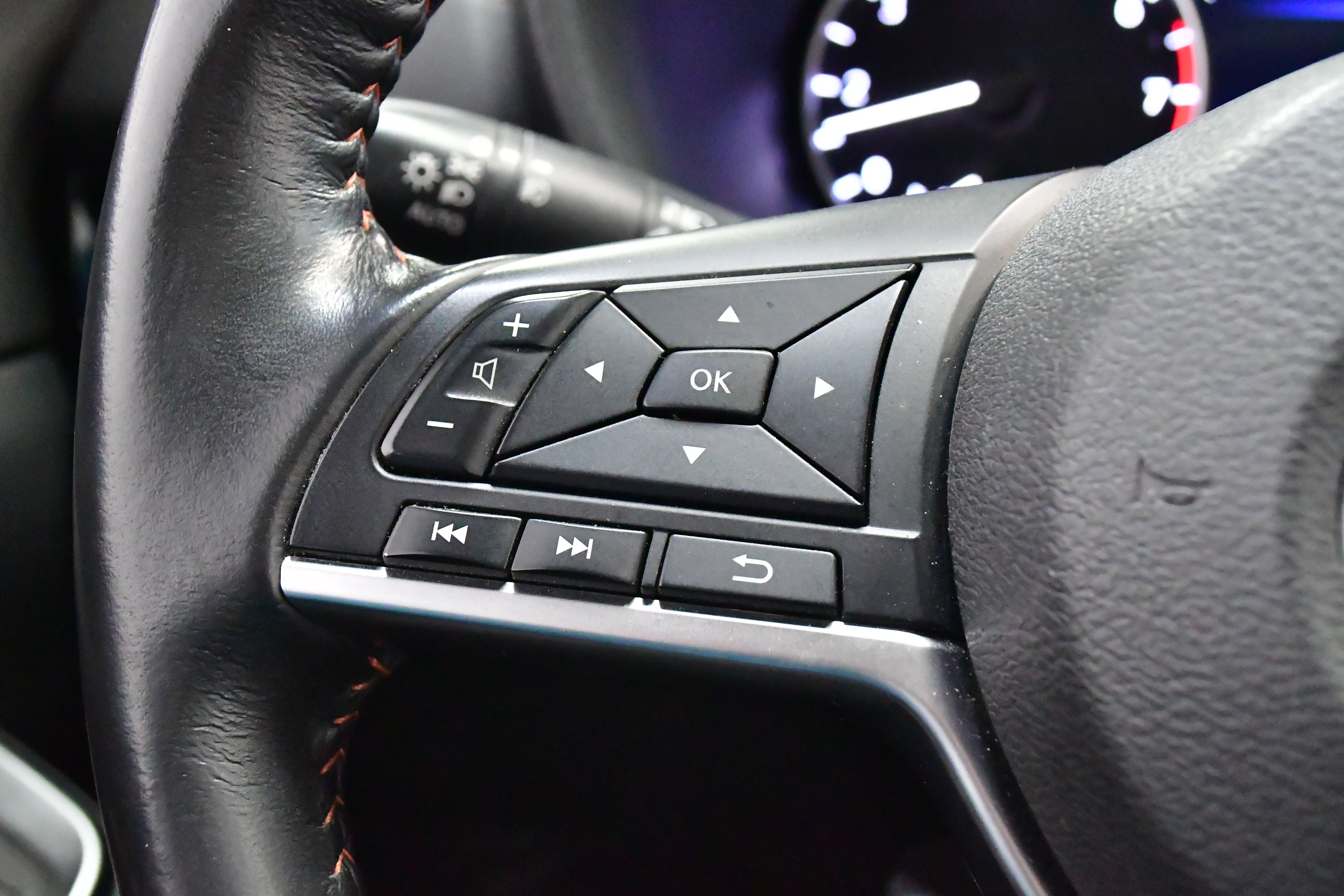 Used 2022 Nissan Sentra SR w/ Trunk Package image 35