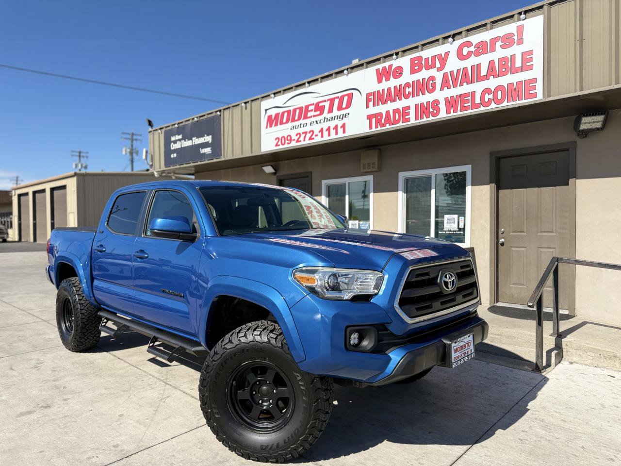 Used 2017 Toyota Tacoma SR5 w/ Tow Package