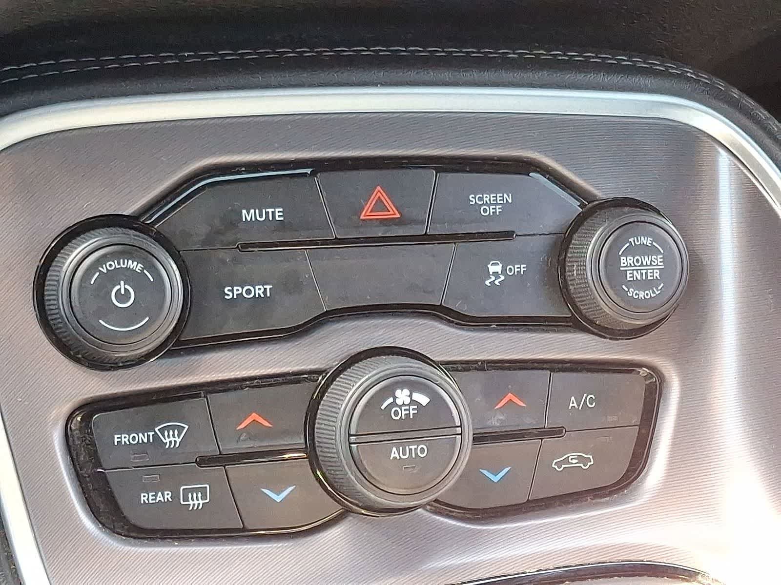 Used 2021 Dodge Challenger SXT image 23