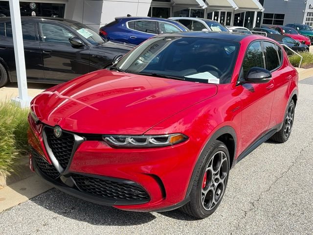 Used 2024 Alfa Romeo Tonale Veloce AWD/4WD image 2