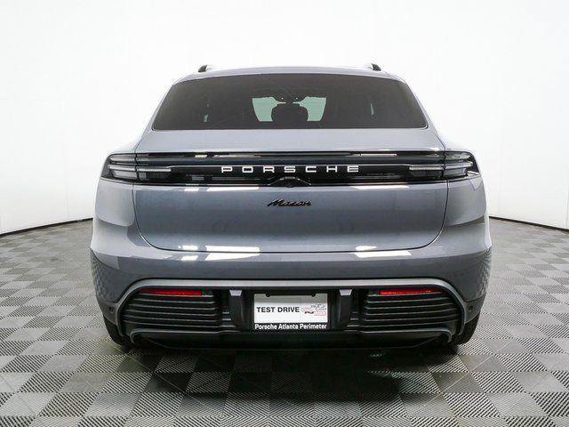 New 2026 Porsche Macan Electric RWD image 30