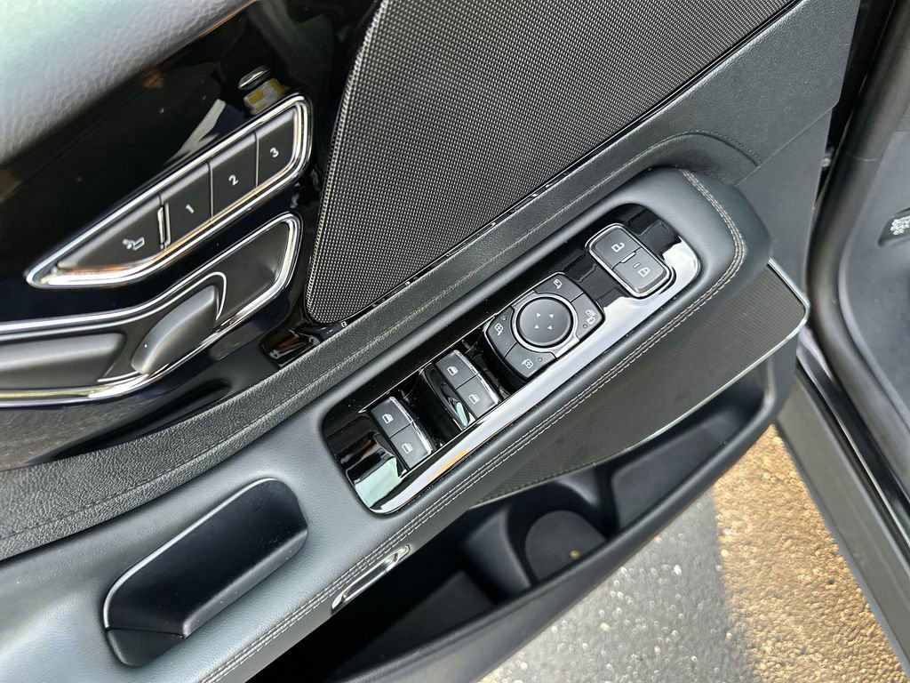 Used 2026 Lincoln Aviator AWD image 15