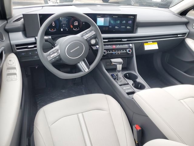 Used 2025 Hyundai Sonata SE image 11