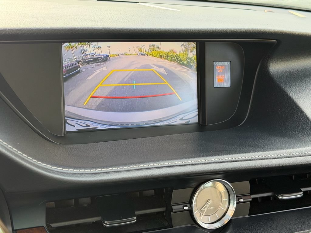 Used 2015 Lexus ES 350 w/ Premium Package FWD image 23