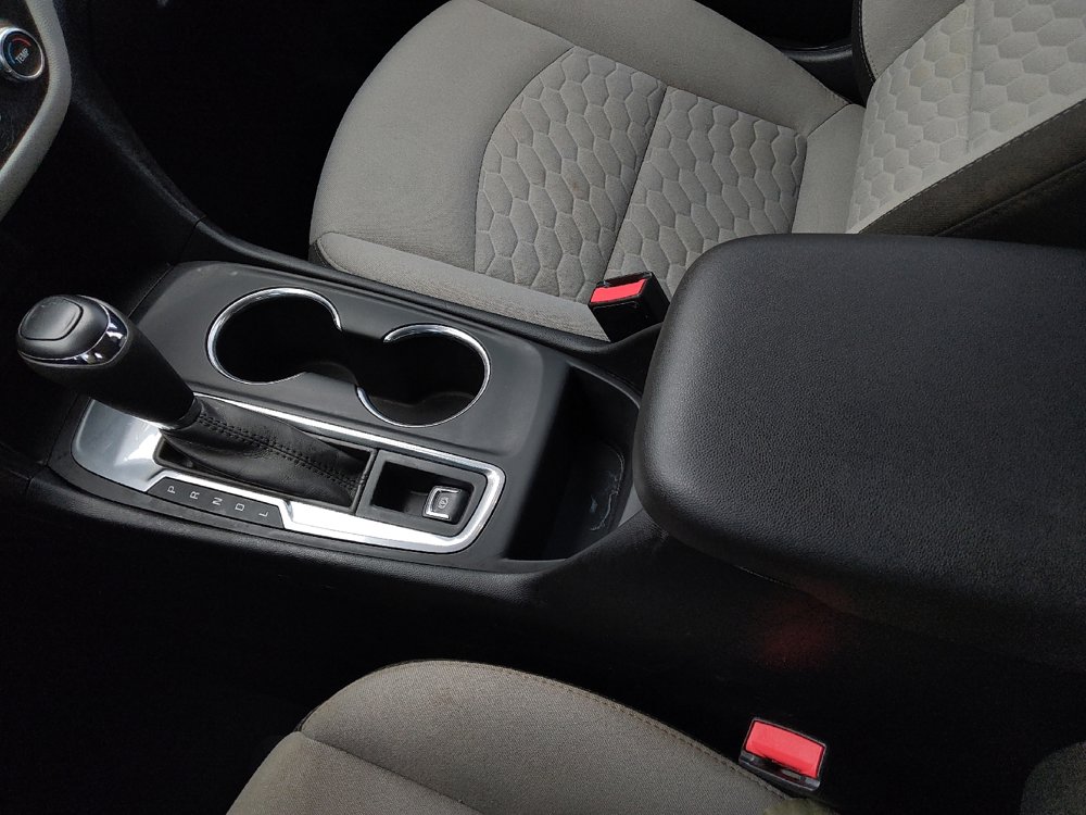 Used 2020 Chevrolet Equinox LS w/ LS Convenience Package image 26